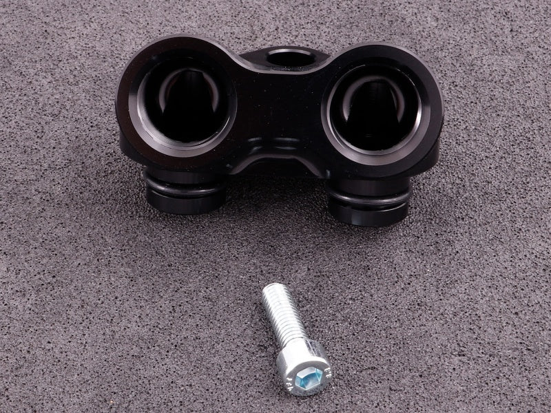 MaxxECU - 8HP oil cooler adapter (N57/B58 F-serie) TYPE 1 (22001001)